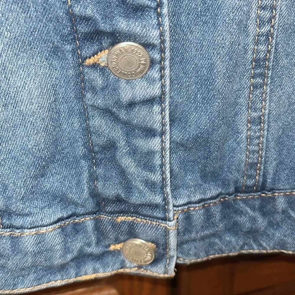 WAX JEAN Basic Denim Distressed Jean Jacket Size Small